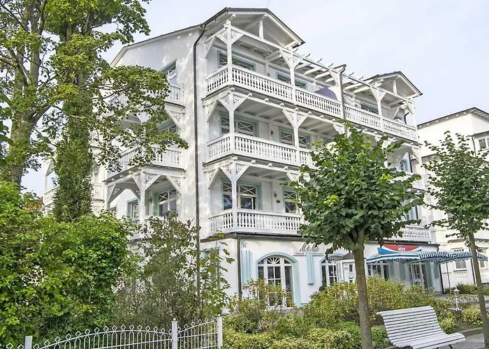 Villa Strandburg F 409 WG 10 mit Balkon und Meerblick